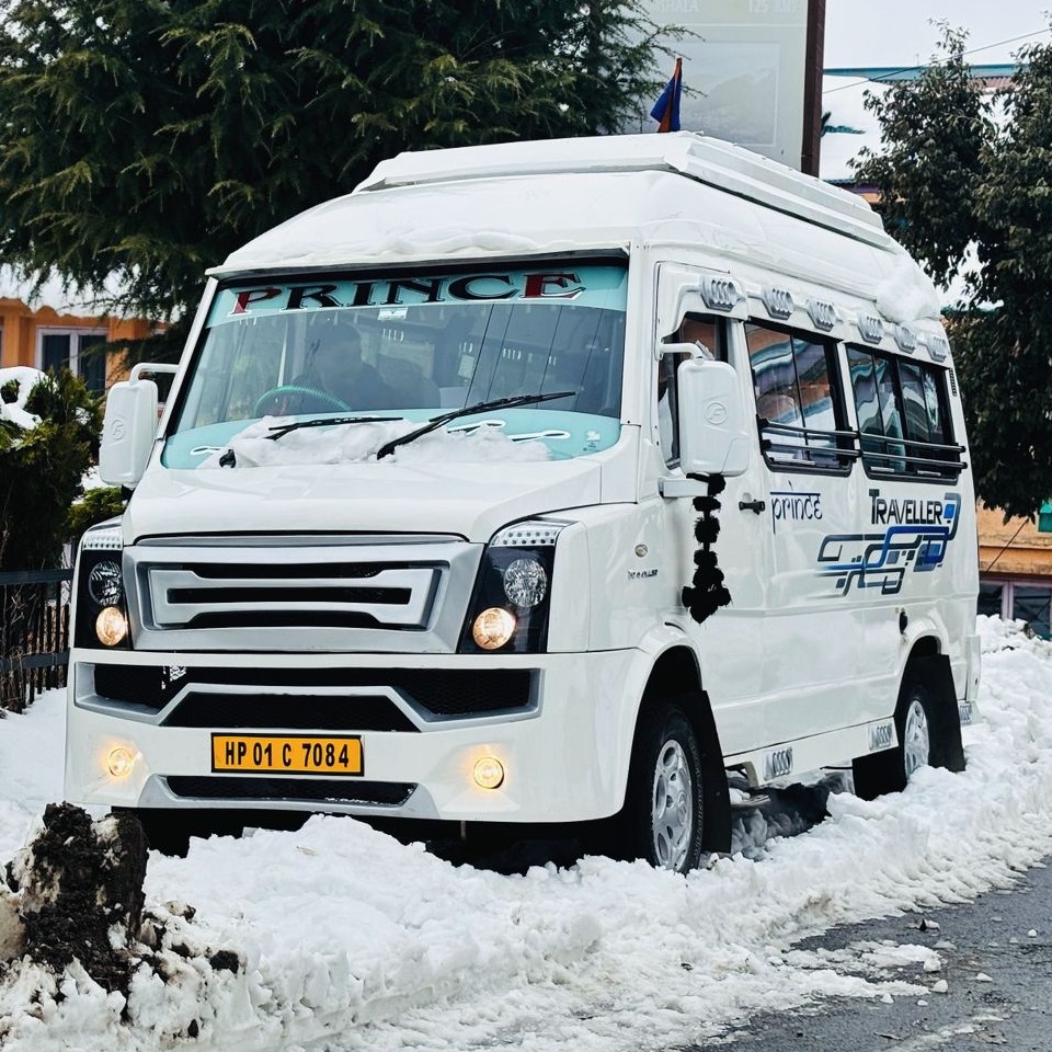 Tempo Traveller hire in dalhousie